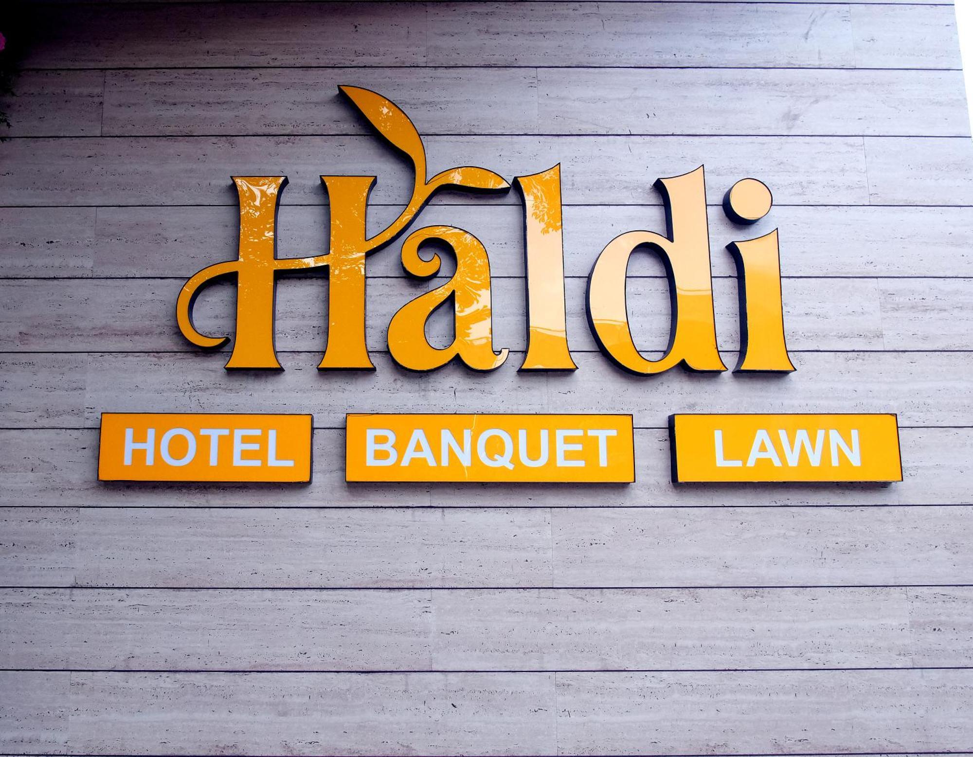 Hotel Haldi Насик Экстерьер фото